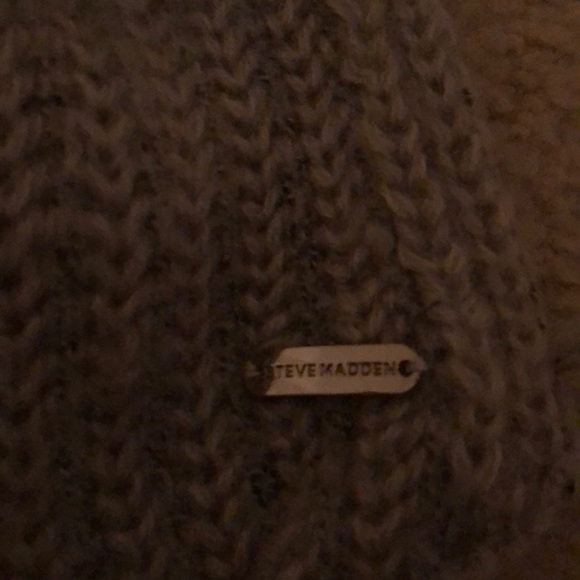 Steve Madden scarf - Picture 2 of 2